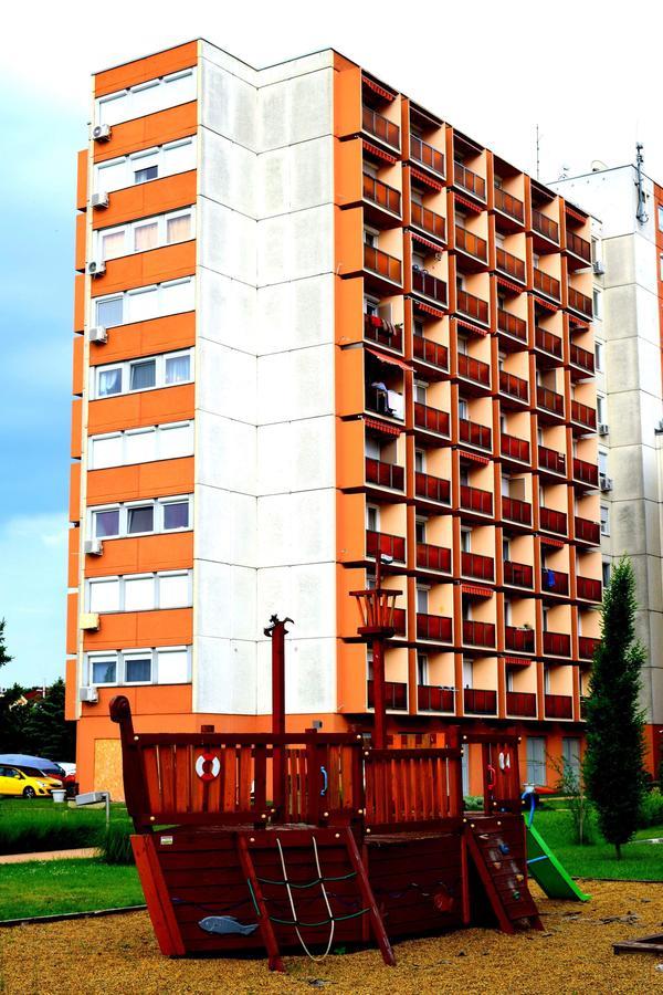 Cuki Apartmanok Siofok Exterior photo